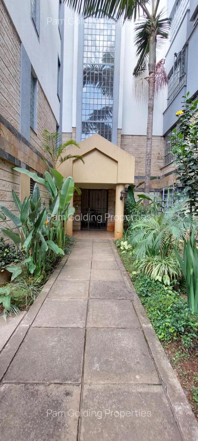 3 Bed Apartment with En Suite in Westlands Area - 16
