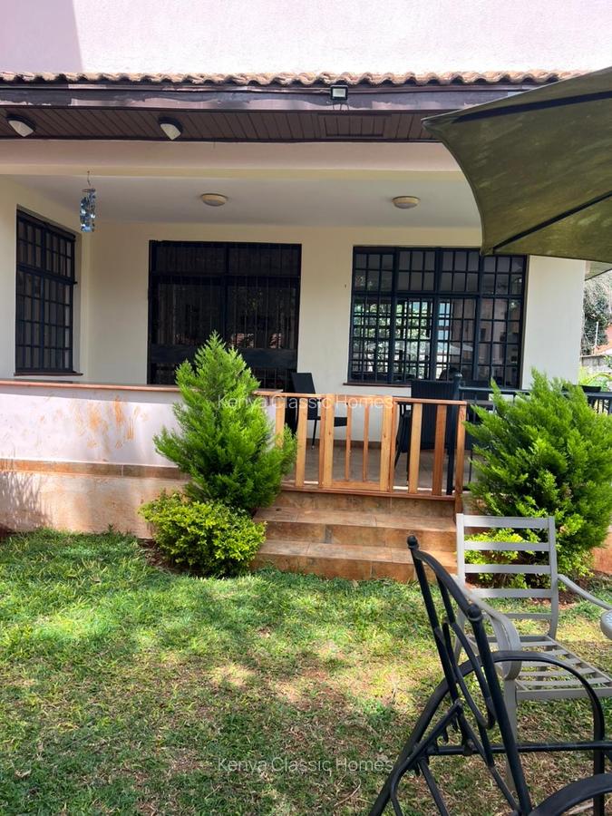 4 Bed Townhouse with En Suite at Lavington - 1