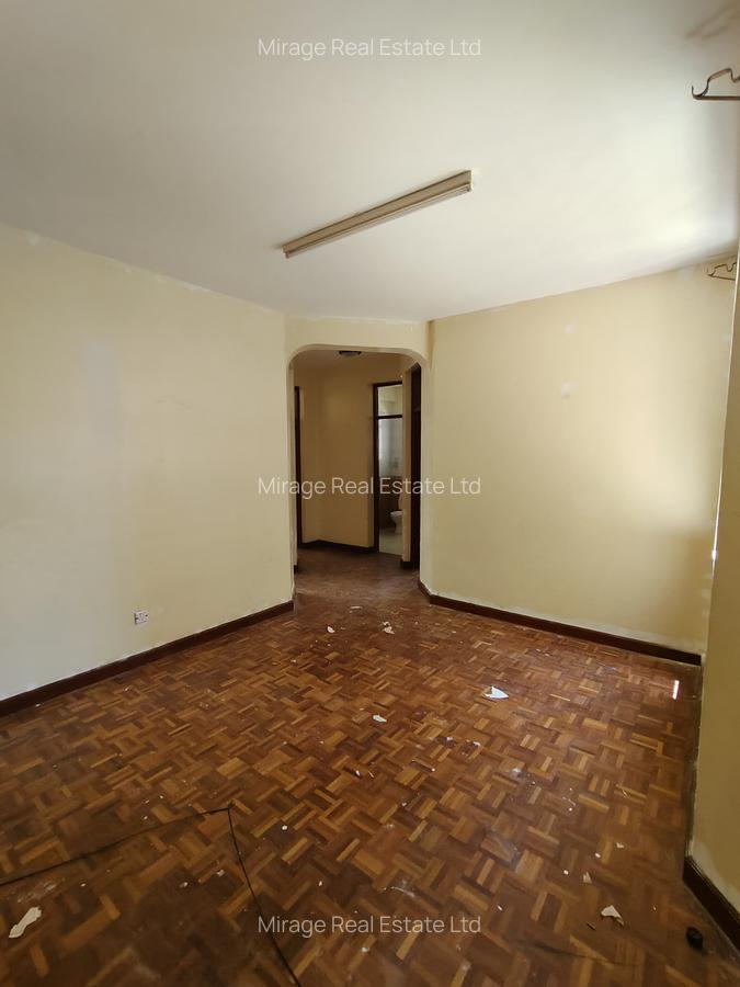 3 Bed Apartment with Swimming Pool in Kilimani - 10