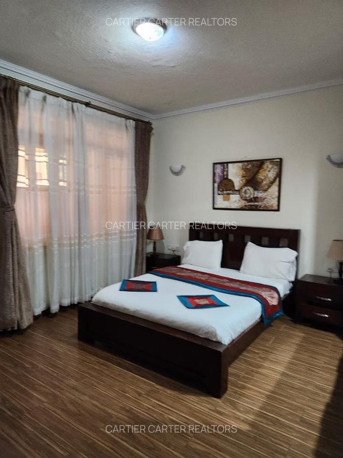 Serviced 3 Bed Apartment with En Suite in Brookside - 8