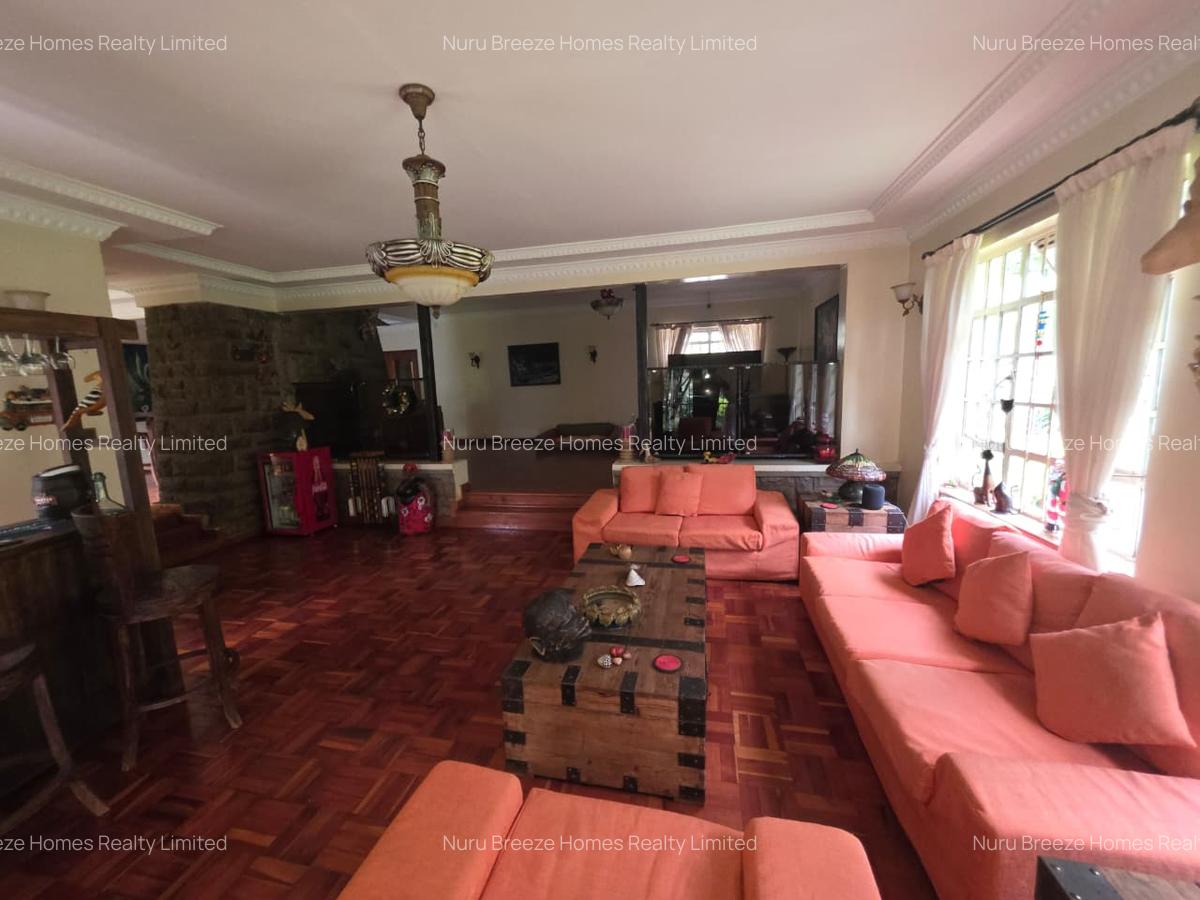5 Bed House with En Suite in Kyuna - 2