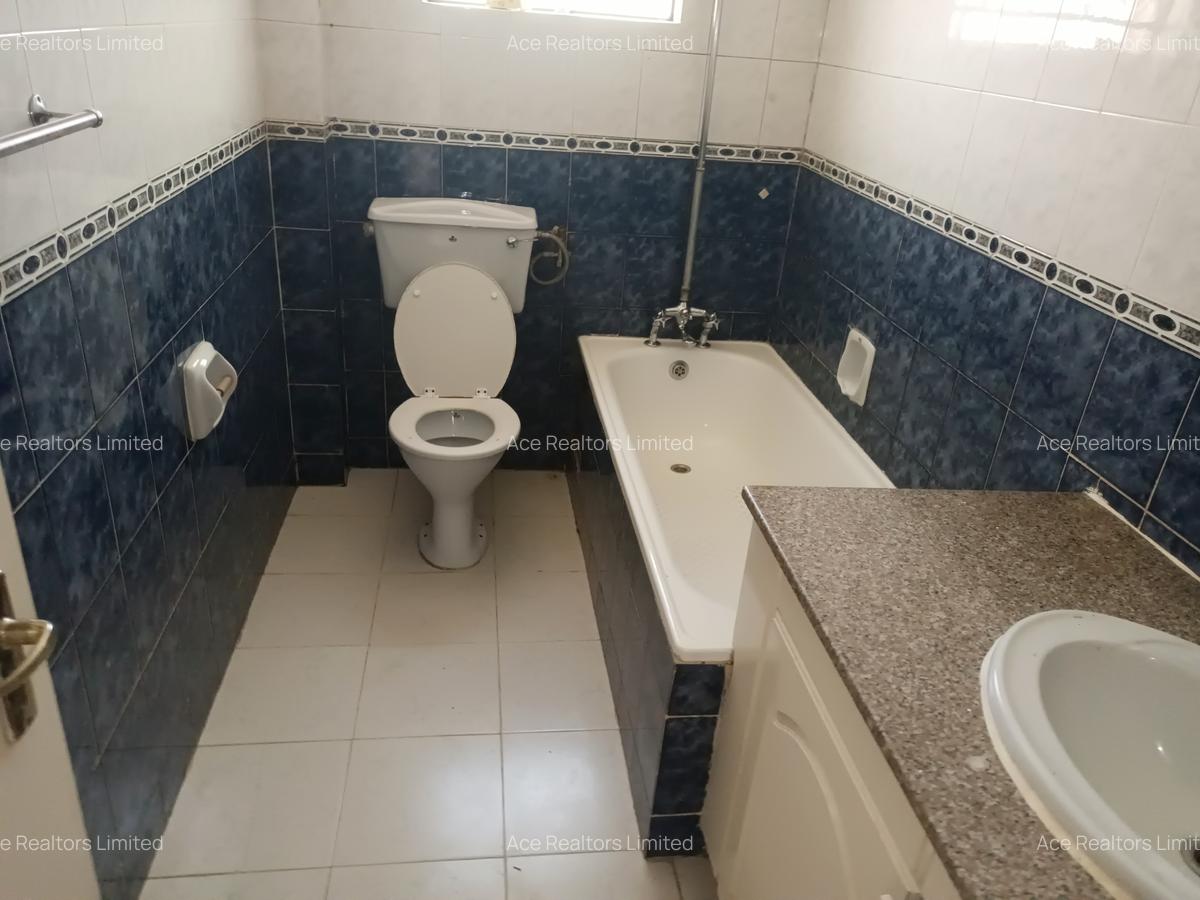 3 Bed Apartment with En Suite at Valley Arcade - 9