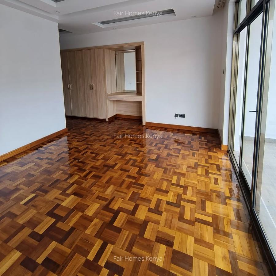 2 Bed Apartment with En Suite at Othaya Road - 4