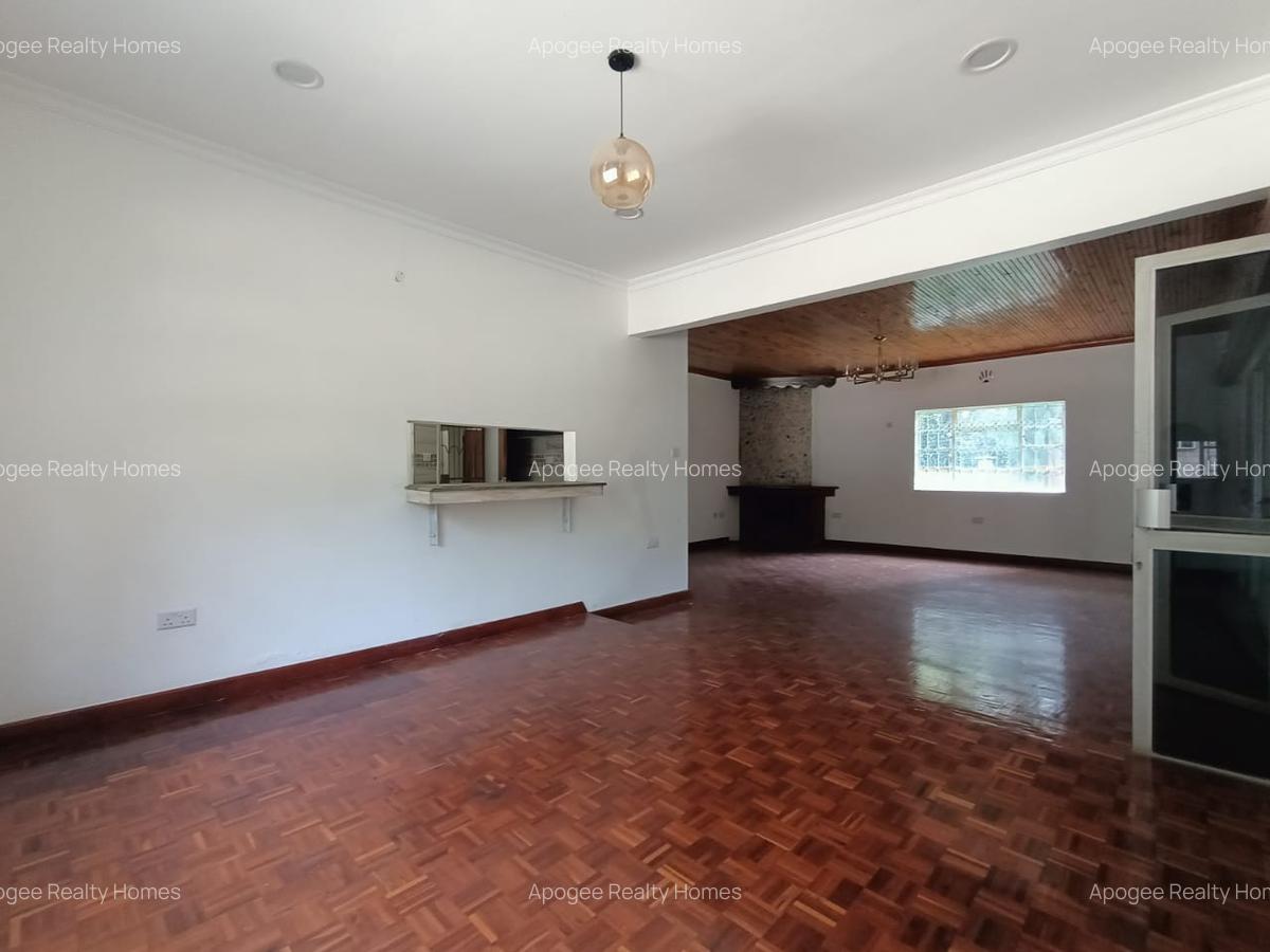 4 Bed House with En Suite at Westlands - 6