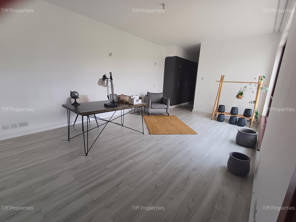 5 Bed Townhouse with En Suite in Karen - 19