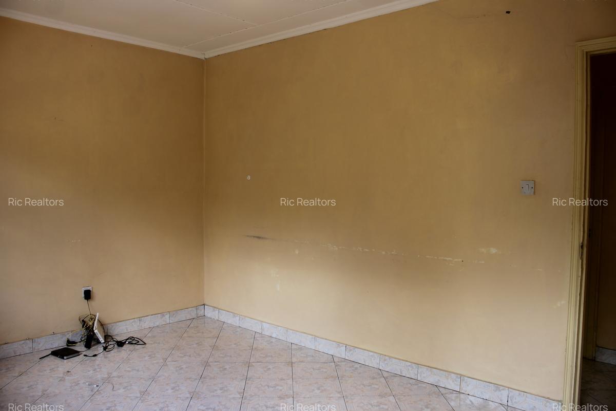 1 Bed House with En Suite at Loresho - 5