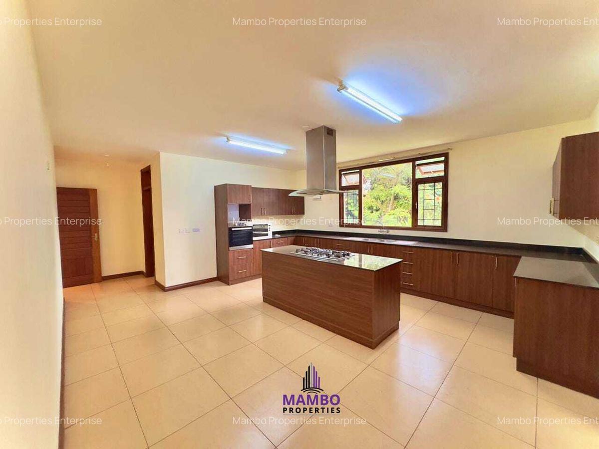 4 Bed Apartment with En Suite at Riverside Drive - 2