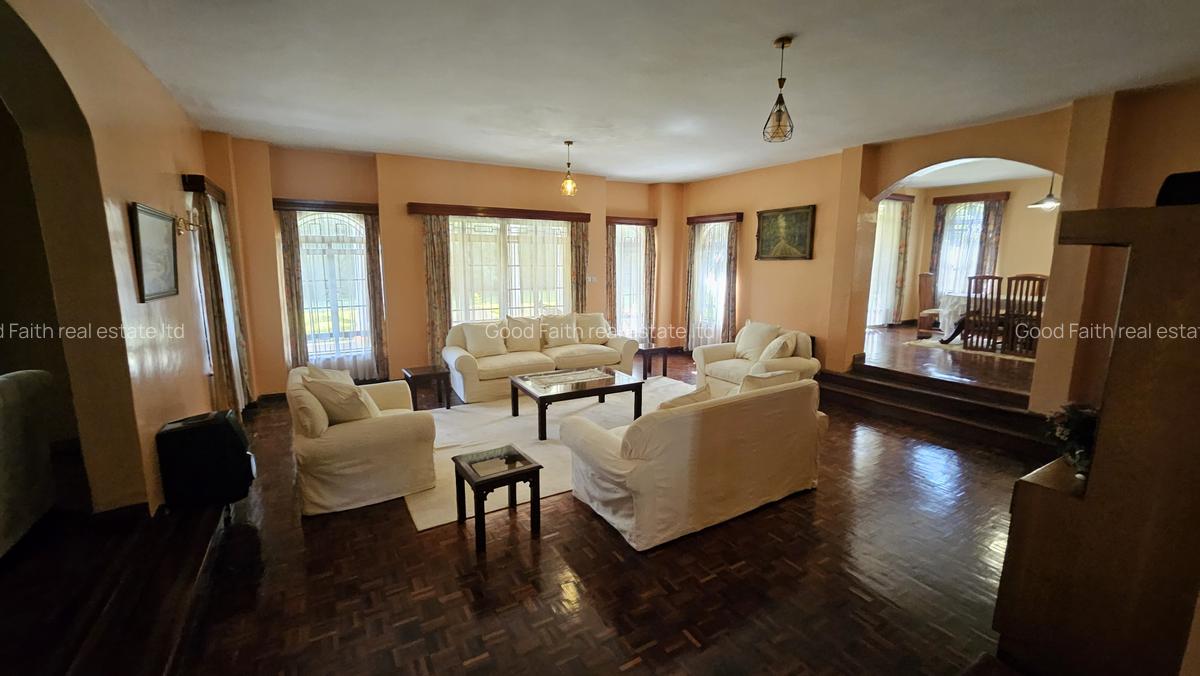 5 Bed House with En Suite in Runda - 3