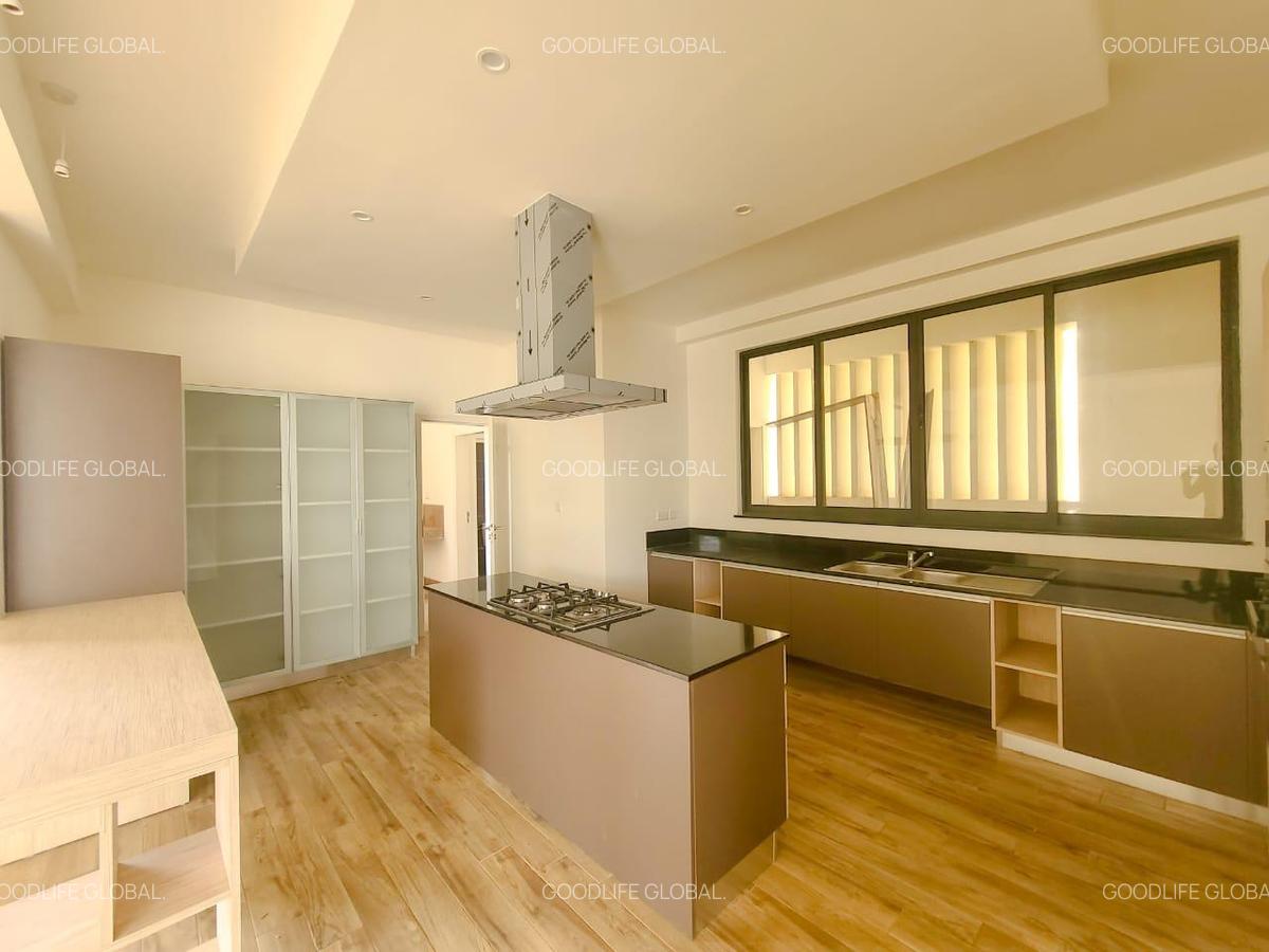 3 Bed Apartment with En Suite at Riverside - 7