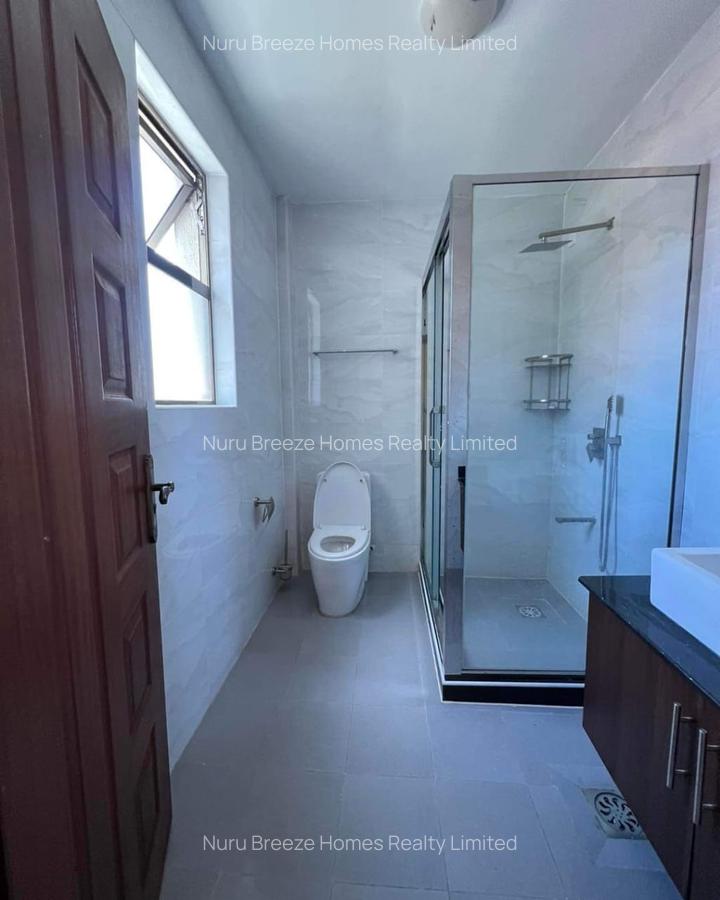 5 Bed Townhouse with En Suite in Lavington - 5