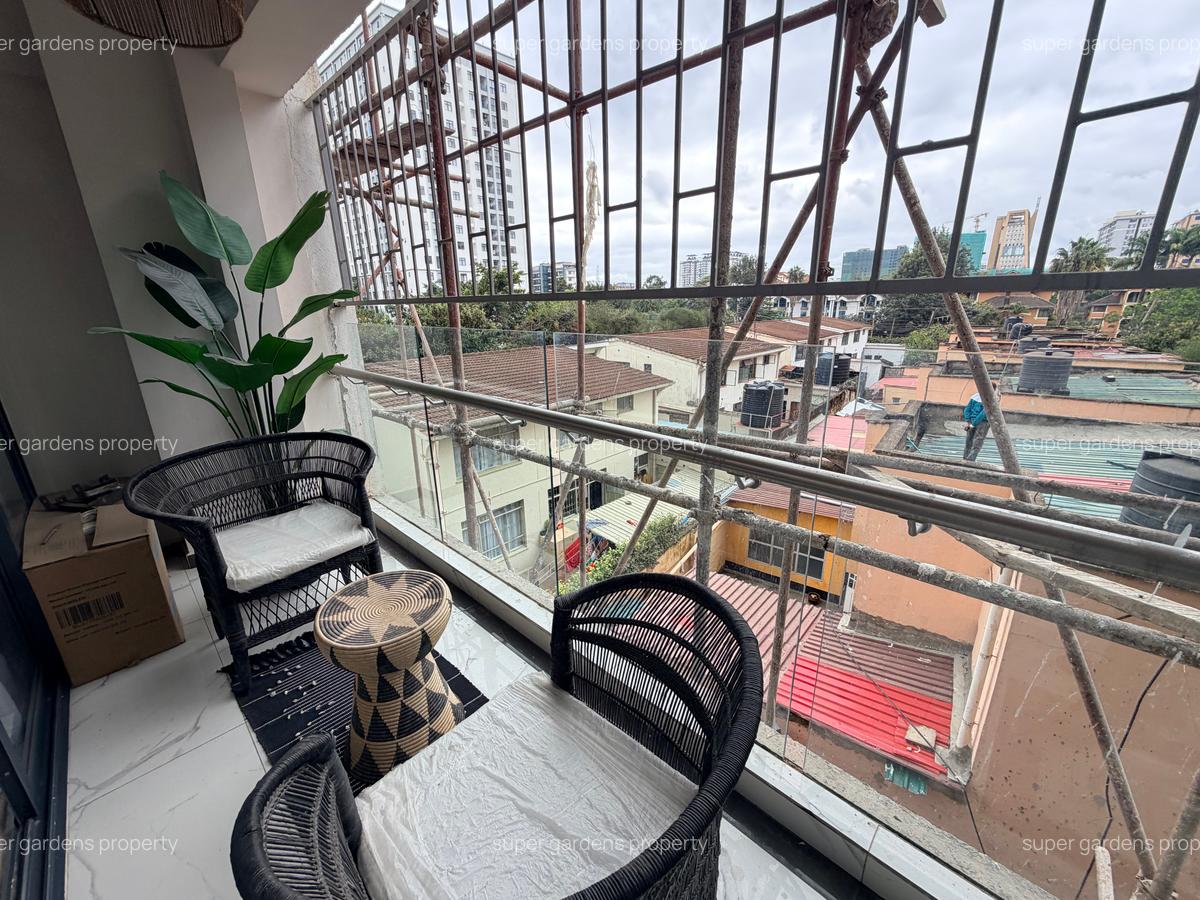 Serviced 2 Bed Apartment with En Suite at Wood Avenue - 4