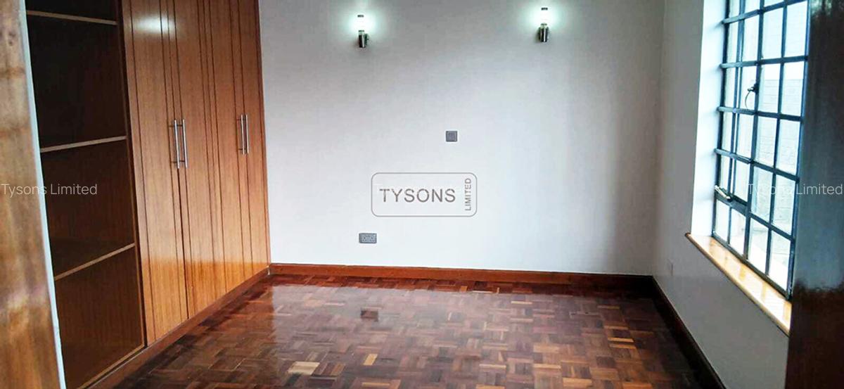 3 Bed Apartment with En Suite in Upper Hill - 4