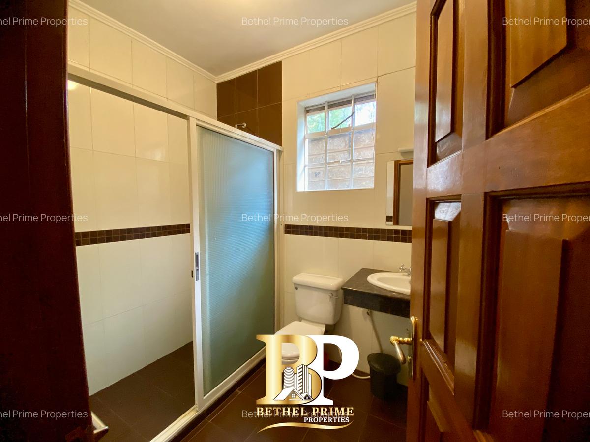 Furnished 3 Bed Apartment with En Suite in Spring Valley - 18