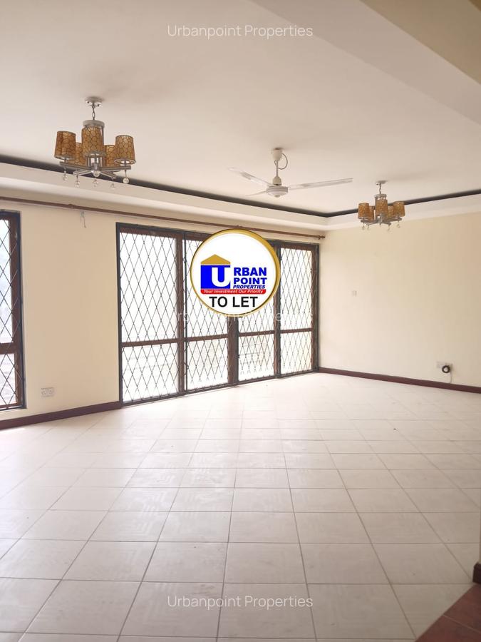 3 Bed Apartment with En Suite in Nyali Area - 2