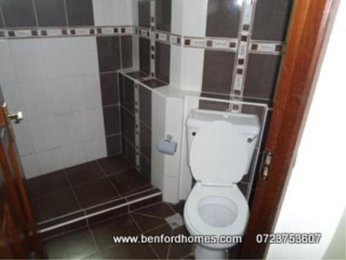 Furnished 3 Bed Apartment with En Suite at Area - 10