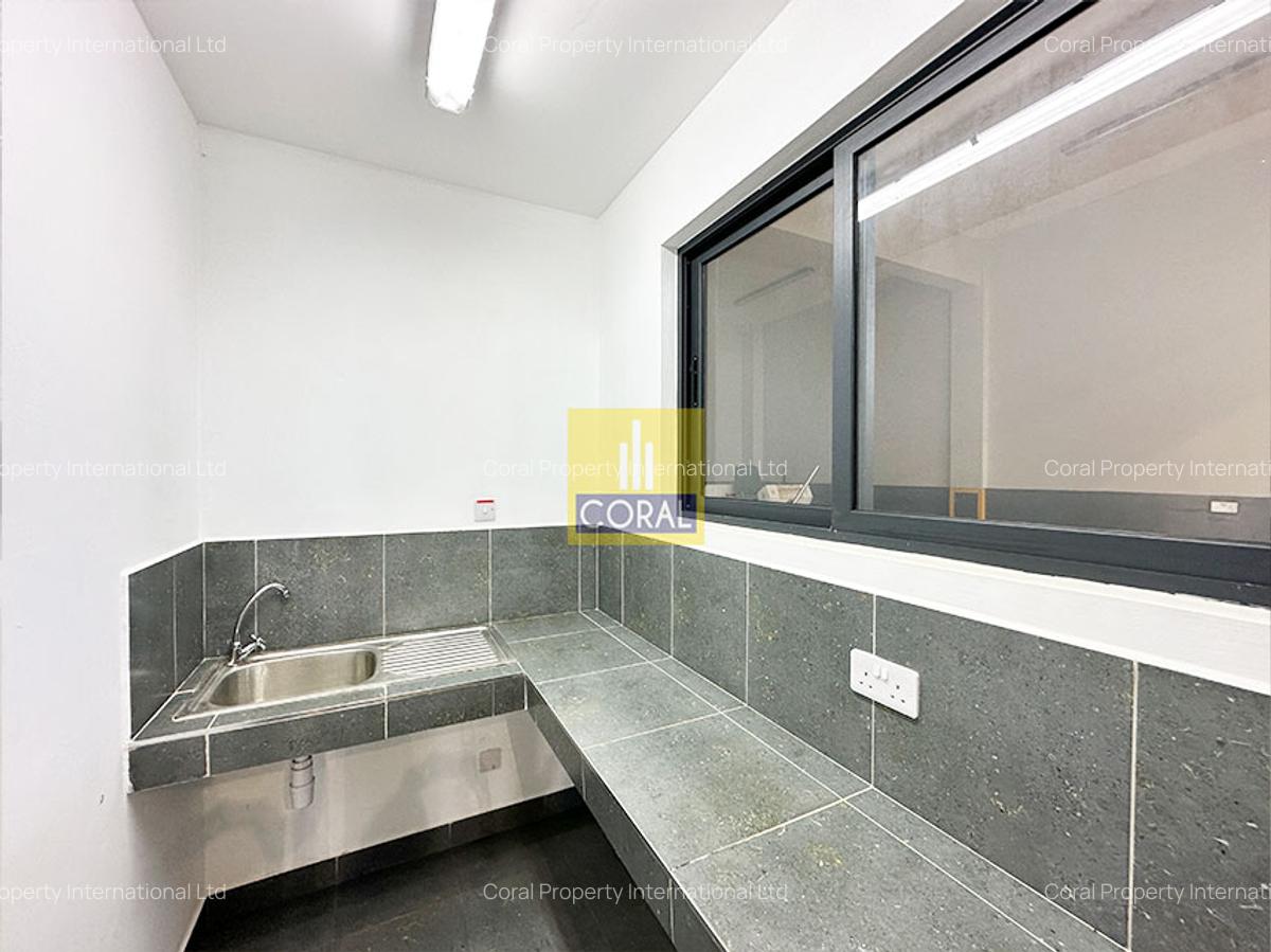 Warehouse in Tatu City - 4