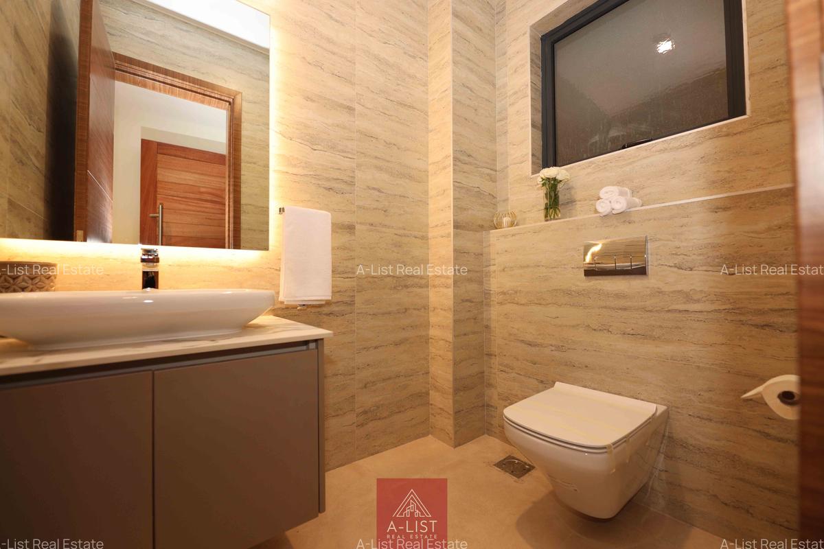 3 Bed Apartment with En Suite at Riverside Drive - 17