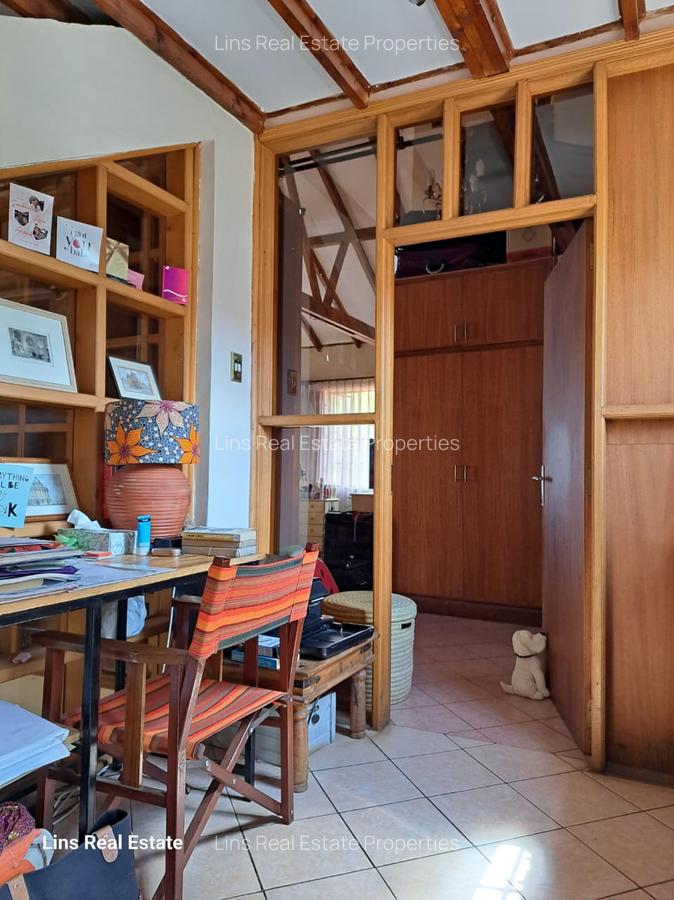 3 Bed House with En Suite in Ridgeways - 9