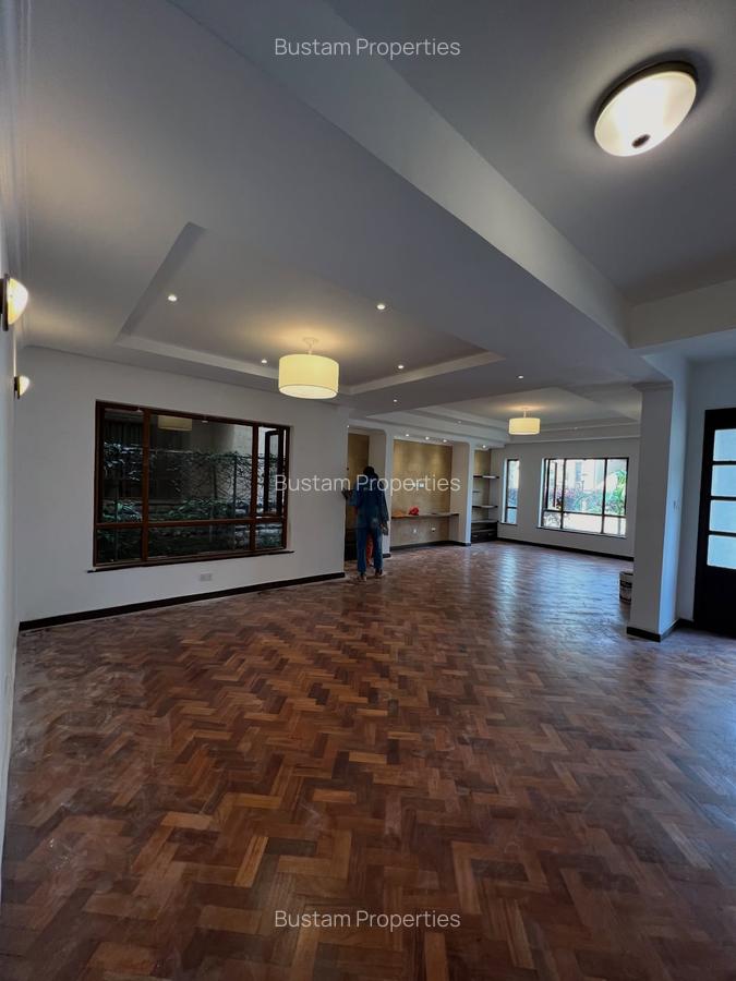 5 Bed Townhouse with En Suite in Lavington - 1