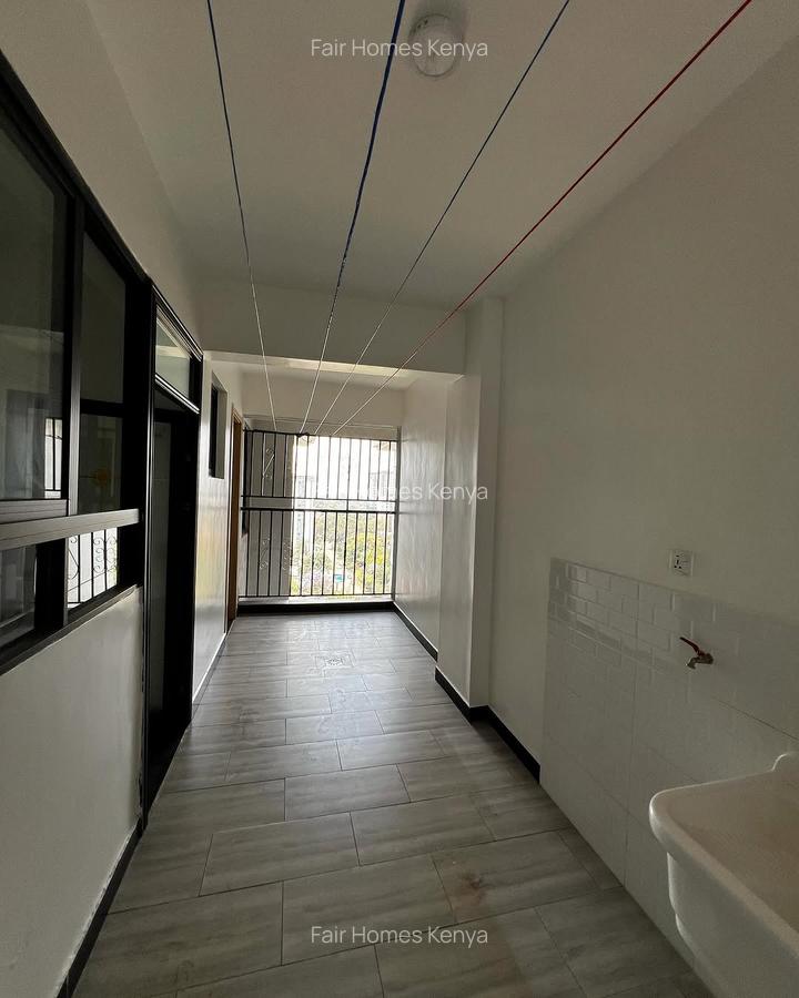 3 Bed Apartment with En Suite at Valley Arcade - 3