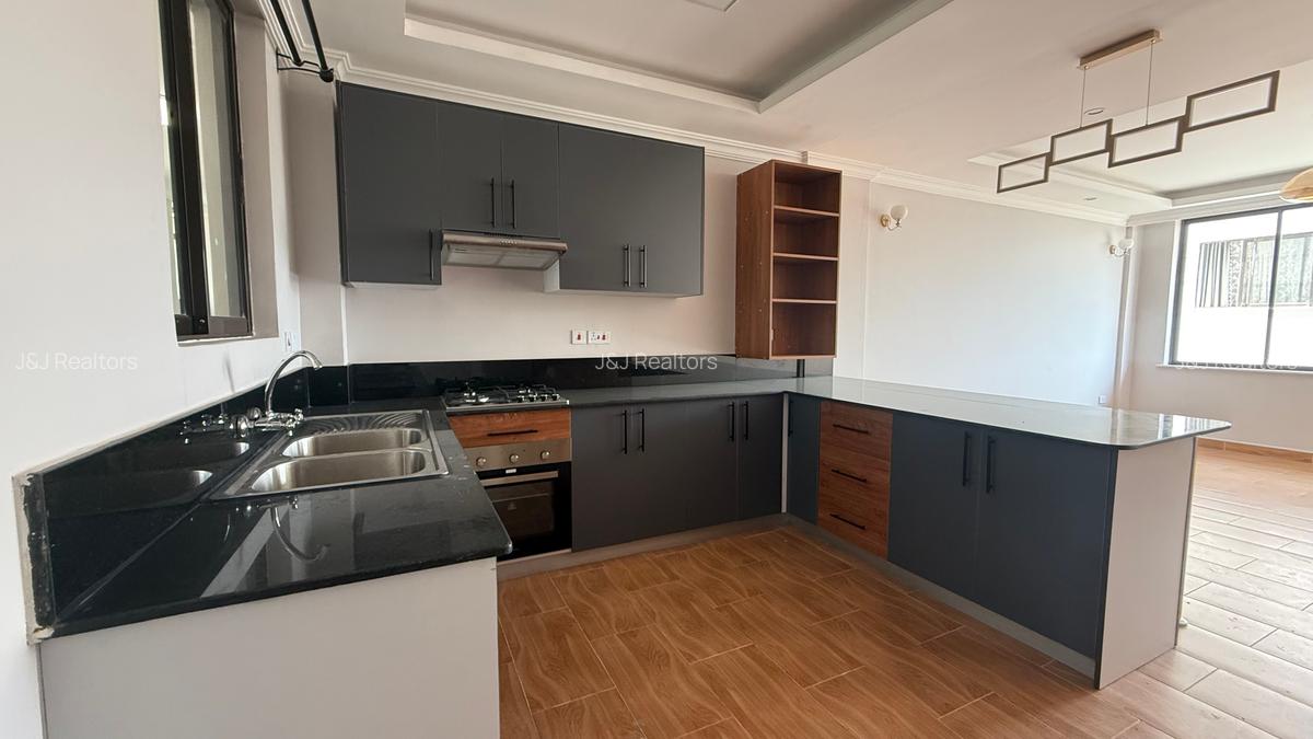 2 Bed Apartment with En Suite in Rhapta Road - 3