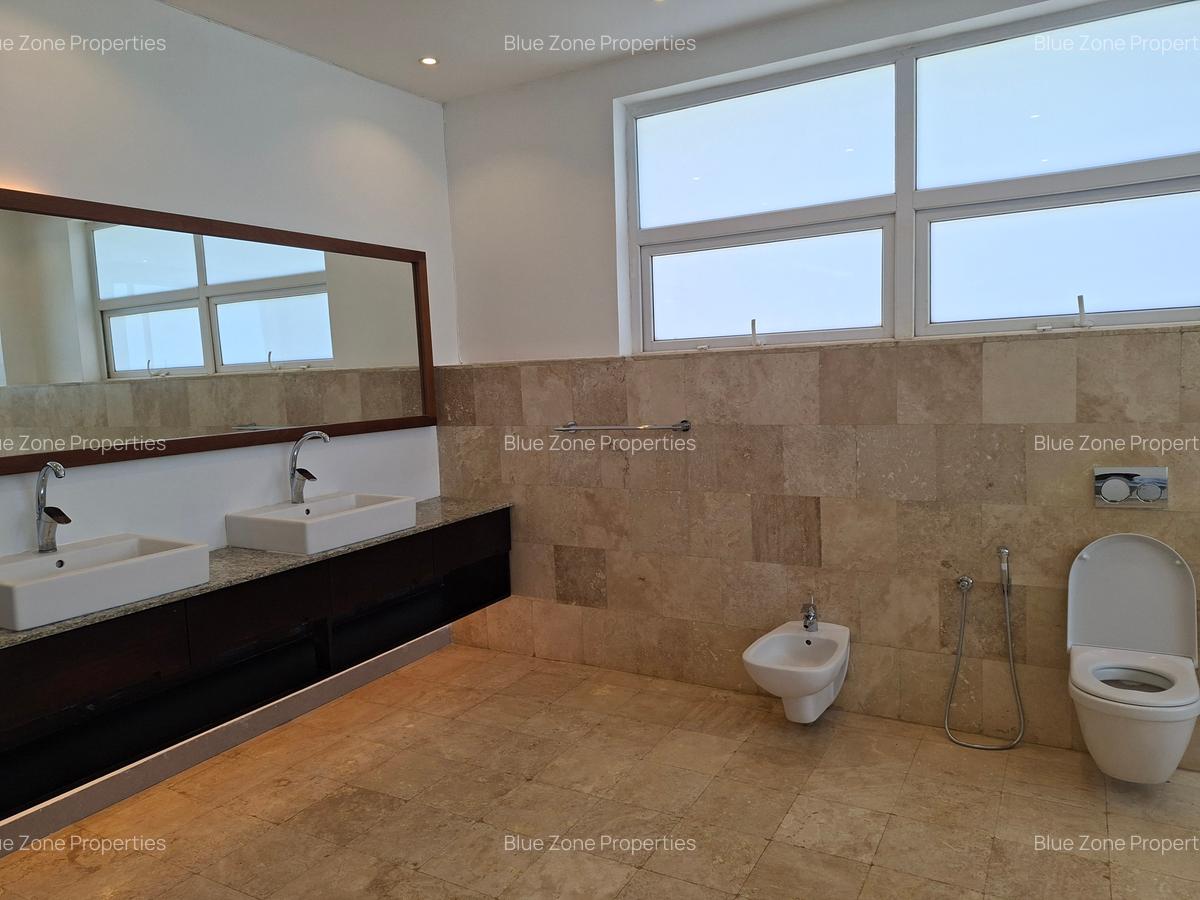 5 Bed House with En Suite at Off Benin Dr - 15