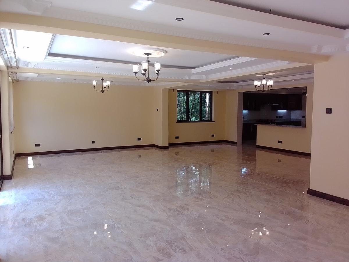 5 Bed Townhouse with En Suite in Lavington - 7