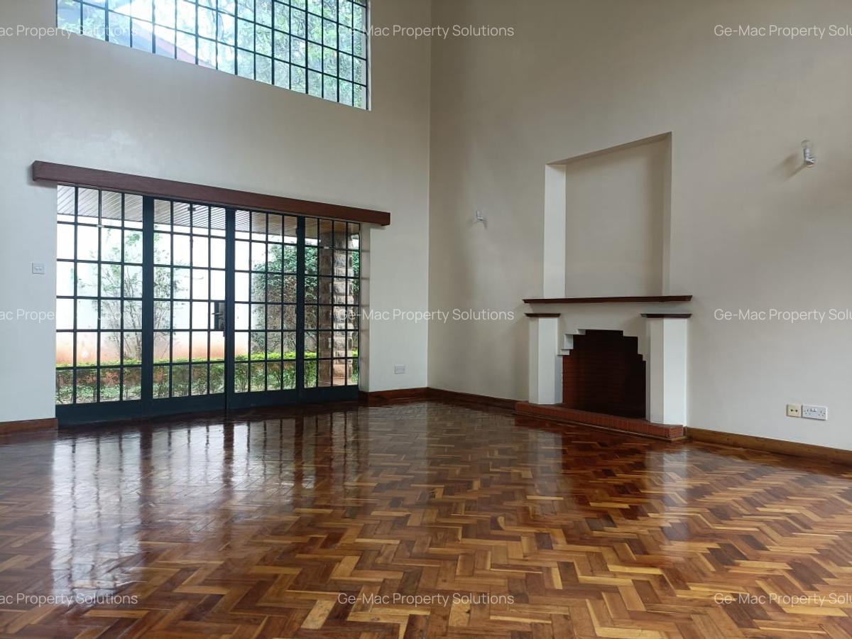 4 Bed House with En Suite in Spring Valley - 7