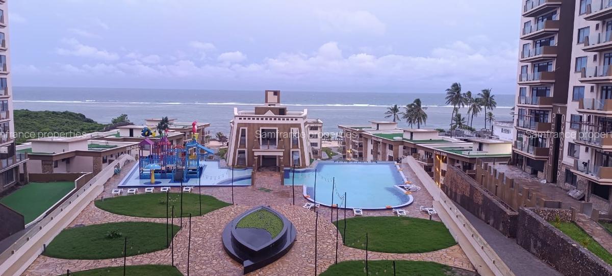 Serviced 2 Bed Apartment with Swimming Pool at Kanamai Kikambala - 3