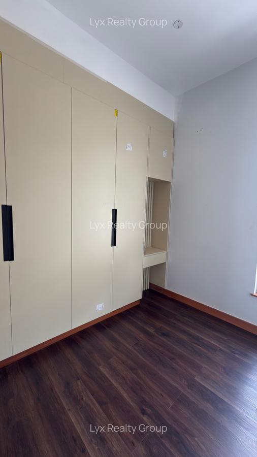 5 Bed Townhouse with En Suite in Kitisuru - 12