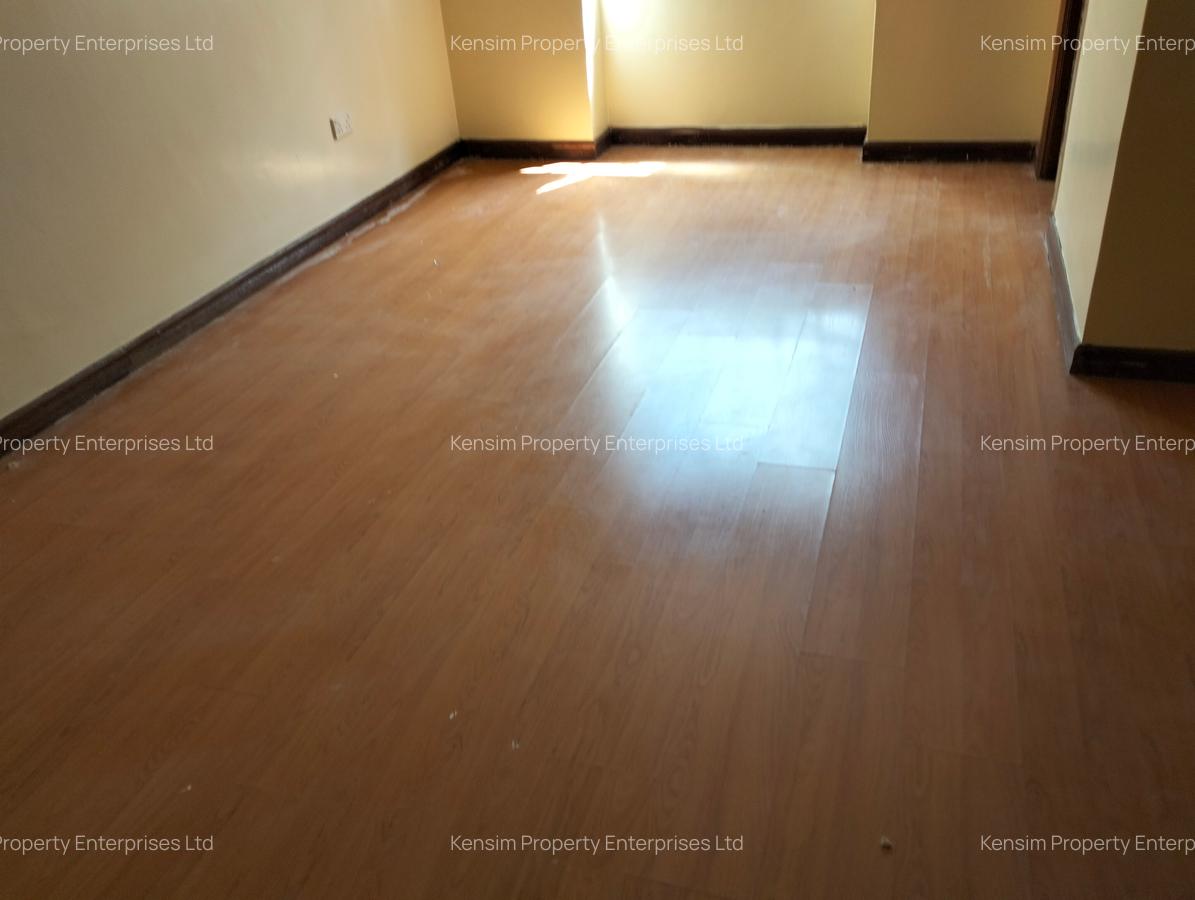 4 Bed Townhouse with En Suite in Lavington - 11