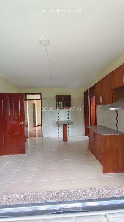 4 Bed Villa with En Suite at Rosslyn - 12