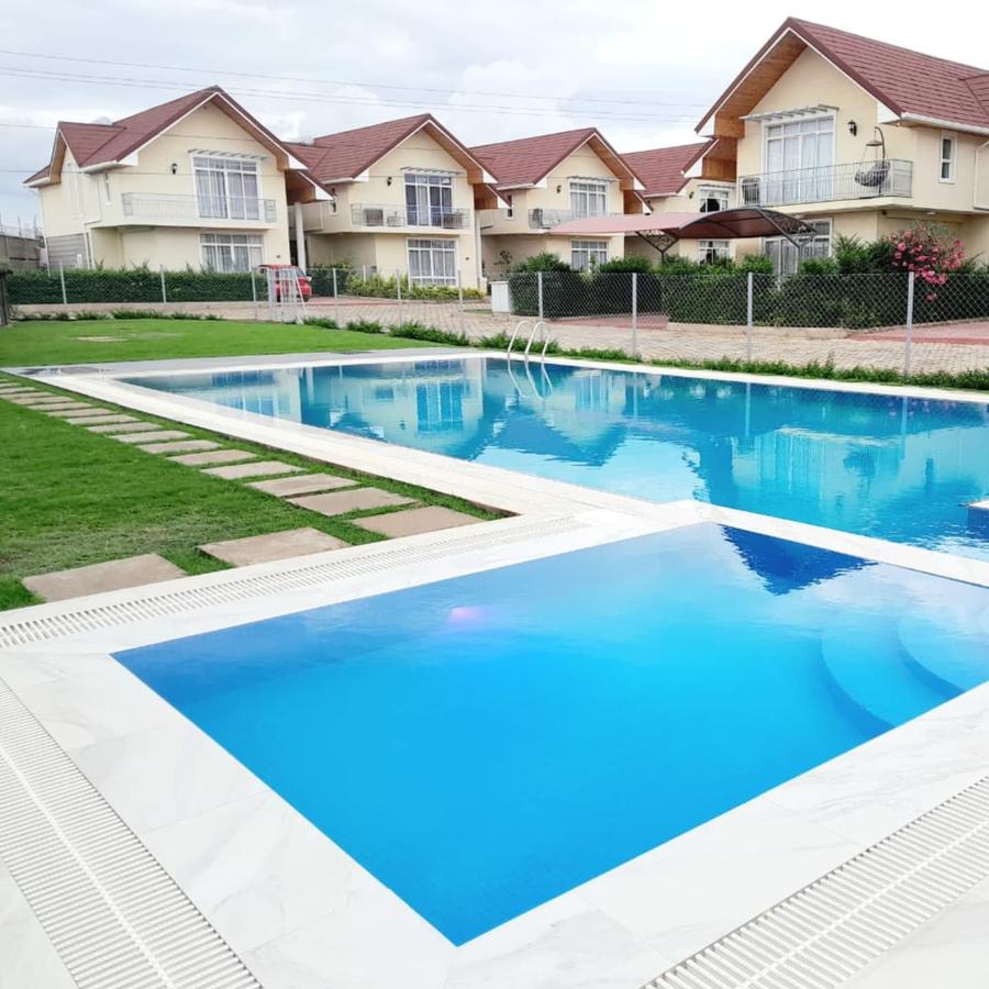 4 Bed House with Swimming Pool in Kitengela - 18