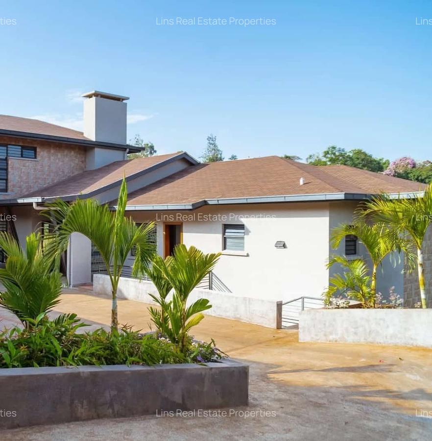 3 Bed House with En Suite in Rosslyn - 1