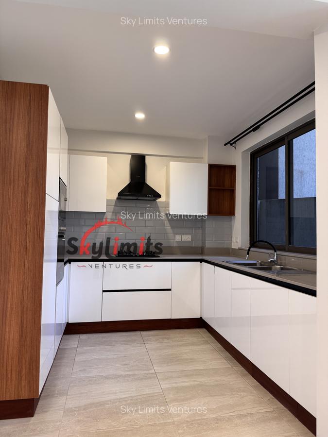 2 Bed Apartment with En Suite in Westlands Area - 4