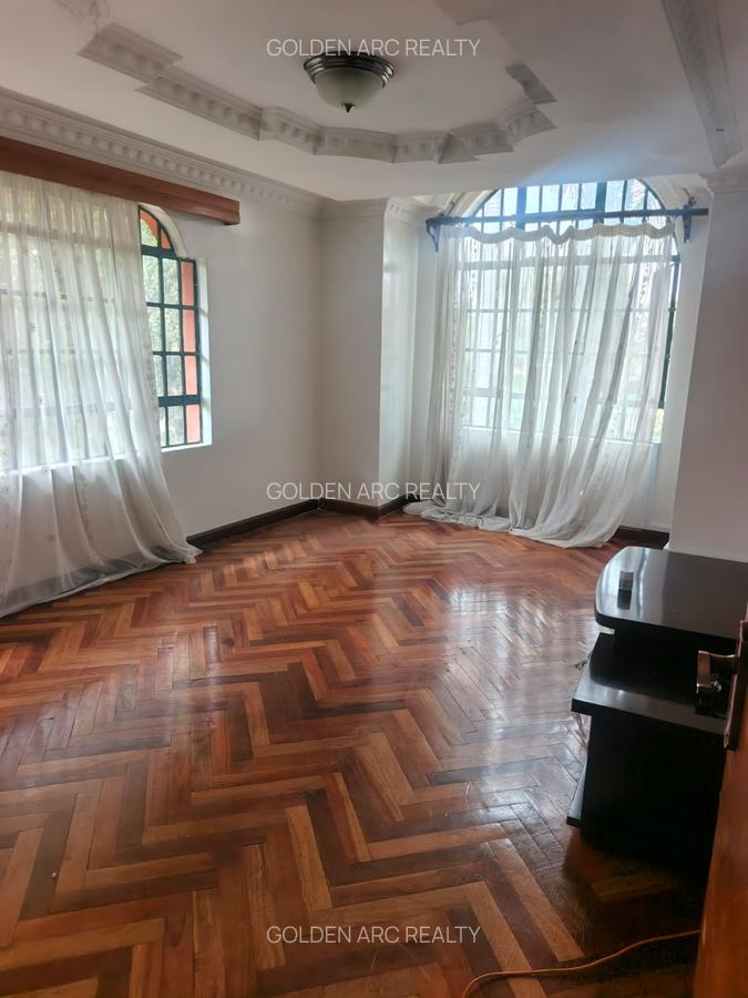 5 Bed Townhouse with En Suite in Karen - 5