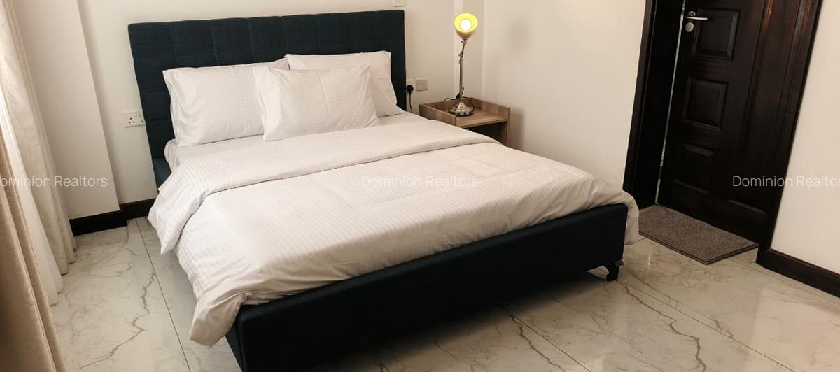 Serviced 2 Bed Apartment with En Suite at Brookside - 13