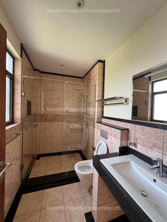 5 Bed Townhouse with En Suite in Lavington - 14