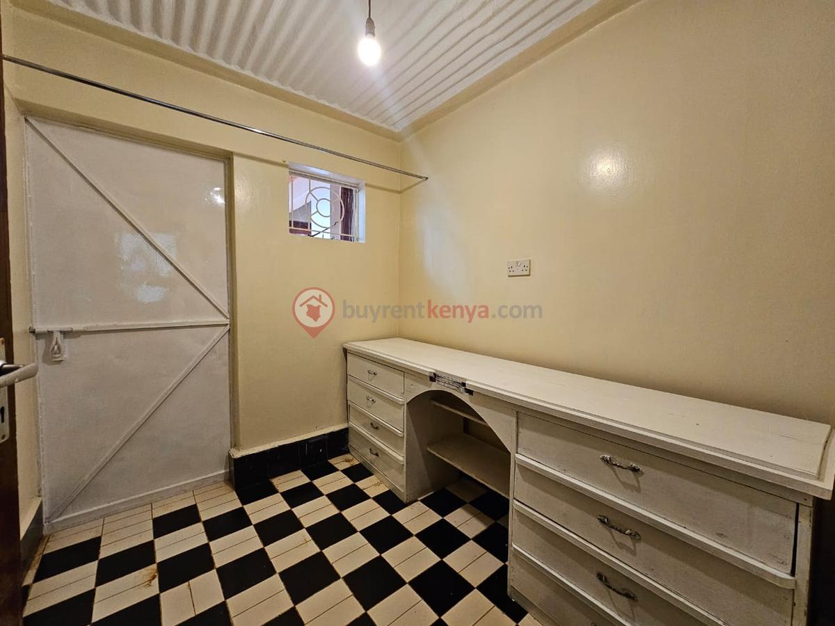 4 Bed Townhouse with En Suite in Karen - 15