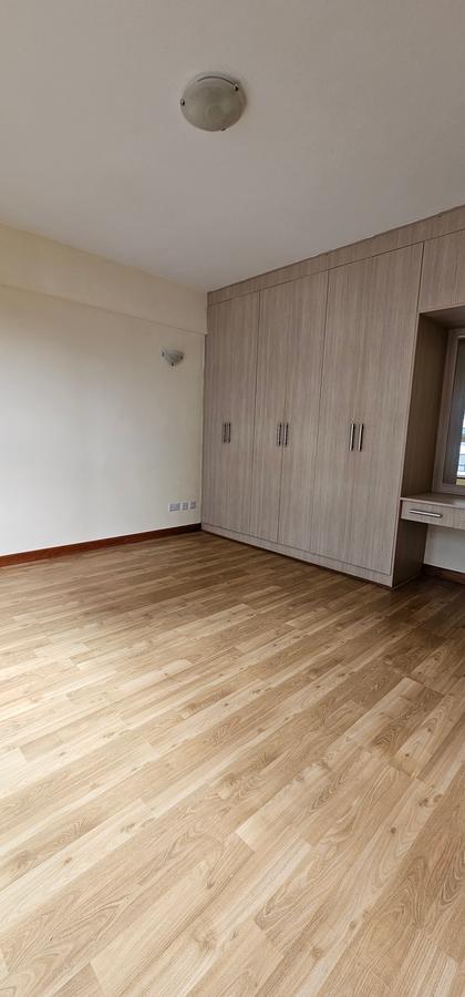 4 Bed Apartment with En Suite at General Mathenge - 14