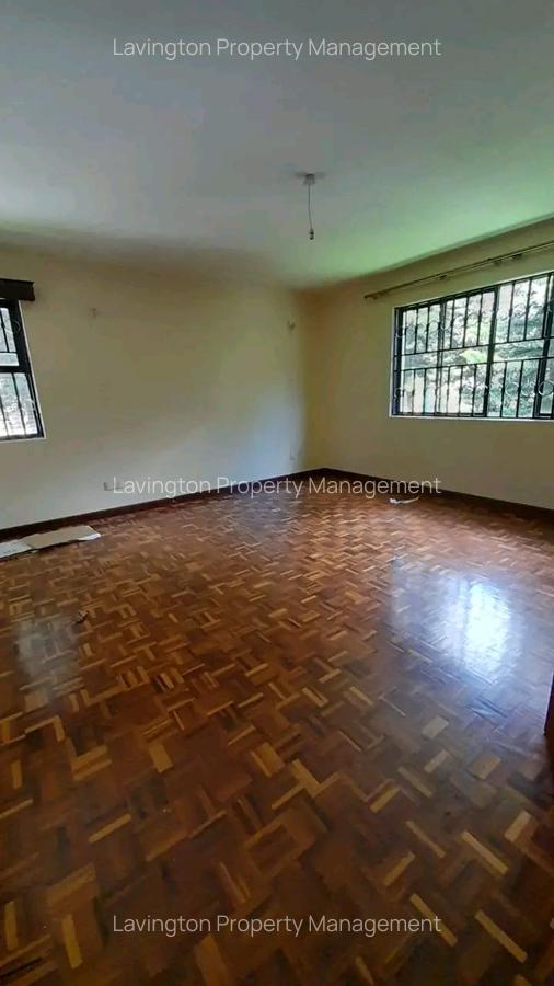 4 Bed Townhouse with En Suite at Lavington Green - 10