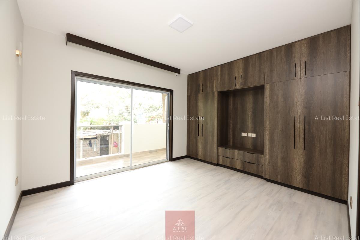 2 Bed Apartment with En Suite at Riverside - 7