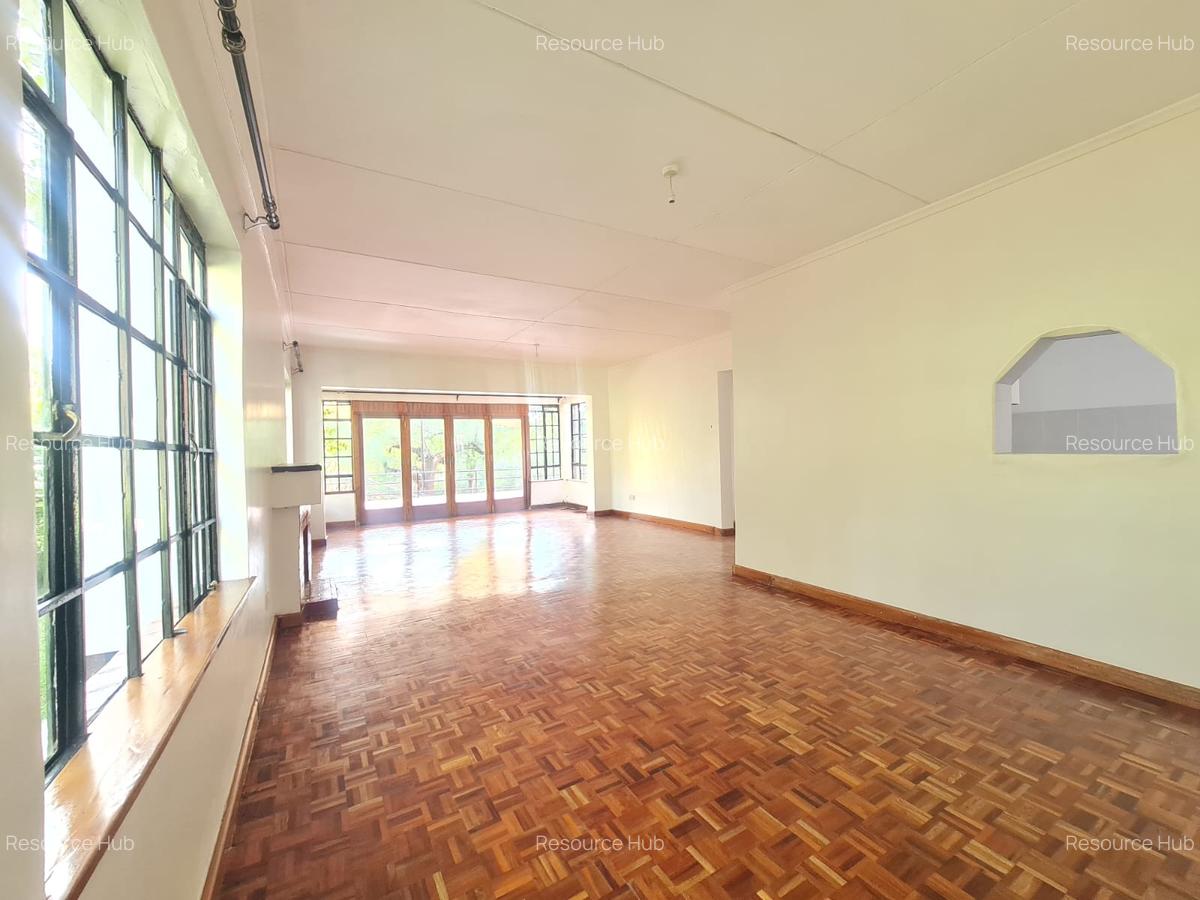 3 Bed House with En Suite at Hardy - 6