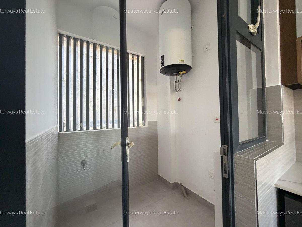 2 Bed Apartment with En Suite at Kirawa Road - 6