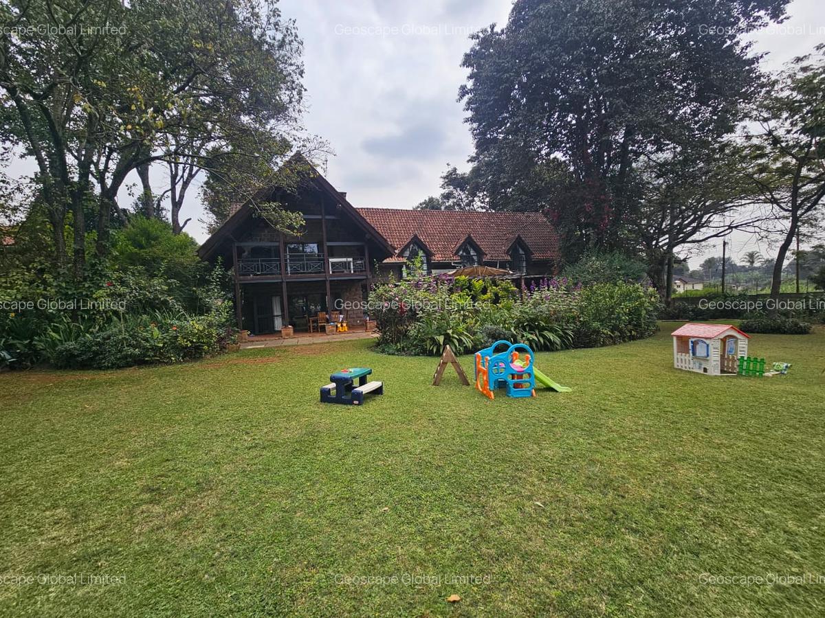 5 Bed House with En Suite in Nyari - 3