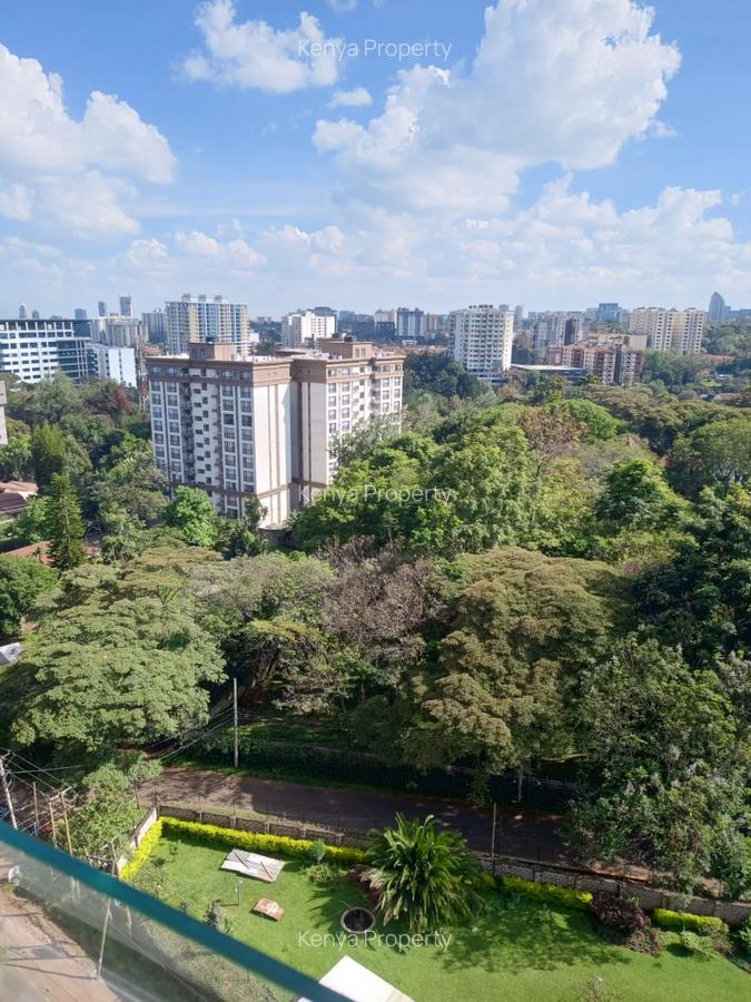 3 Bed Apartment with En Suite at Riverside - 20