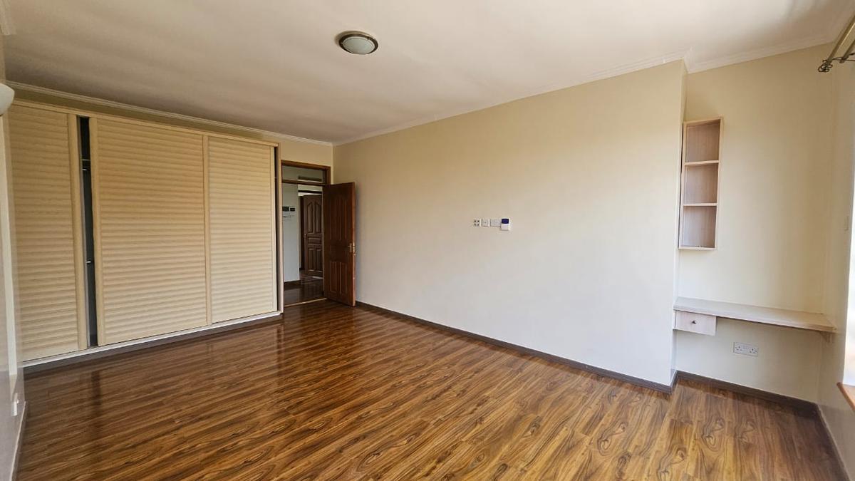 4 Bed House with En Suite at Off Kiambu Road - 11