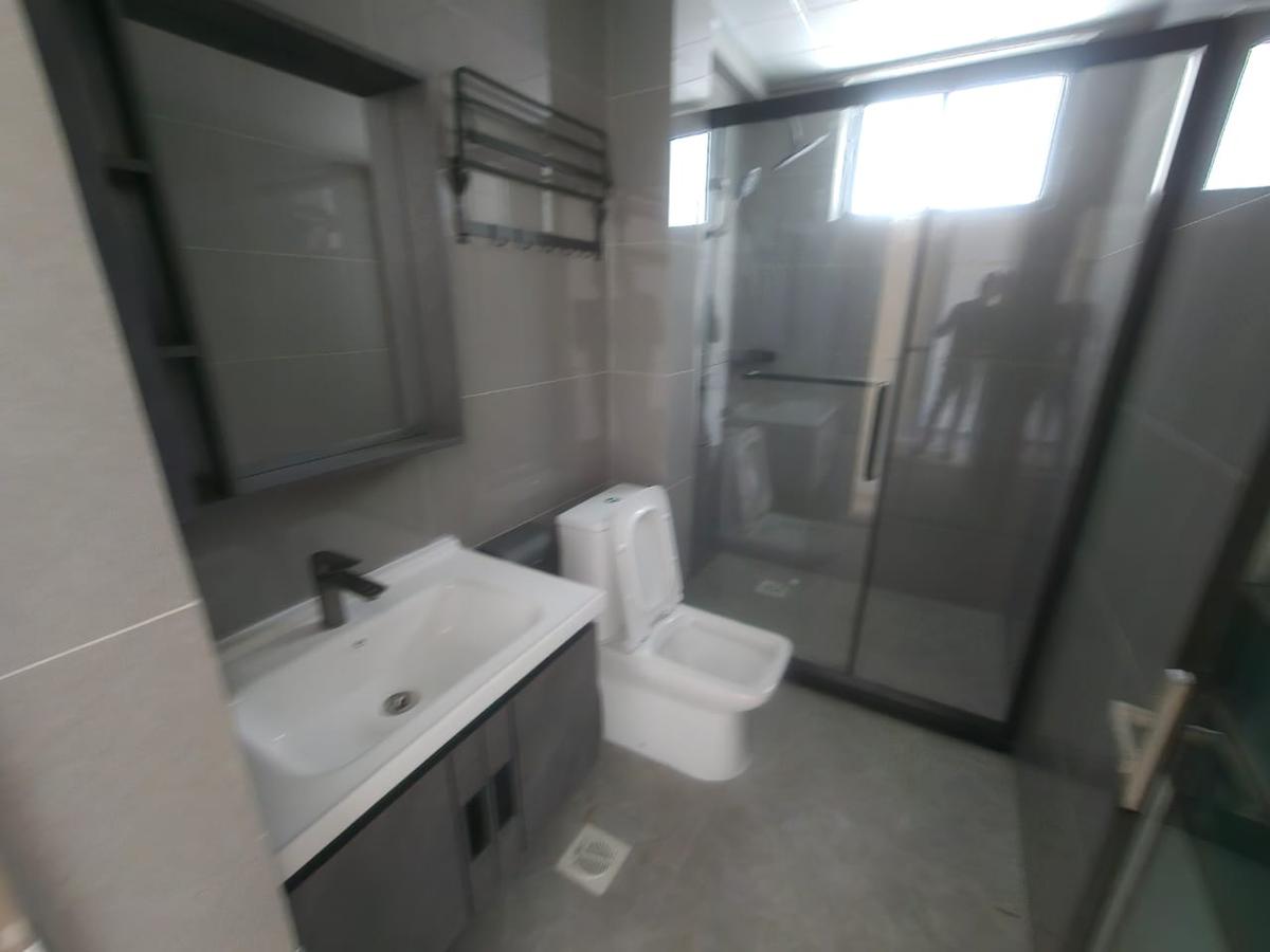 2 Bed Apartment with En Suite in Riverside - 5