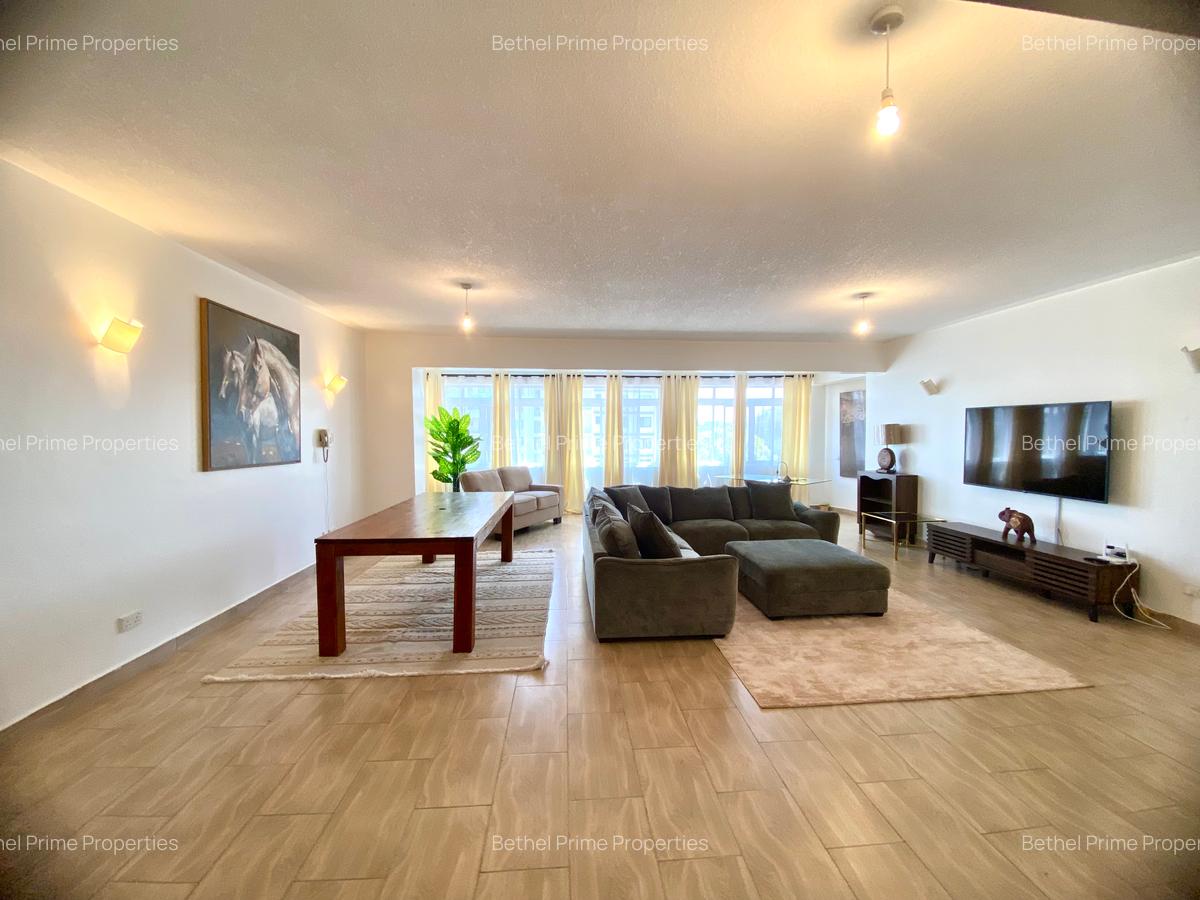 Furnished 3 Bed Apartment with En Suite in Brookside - 4