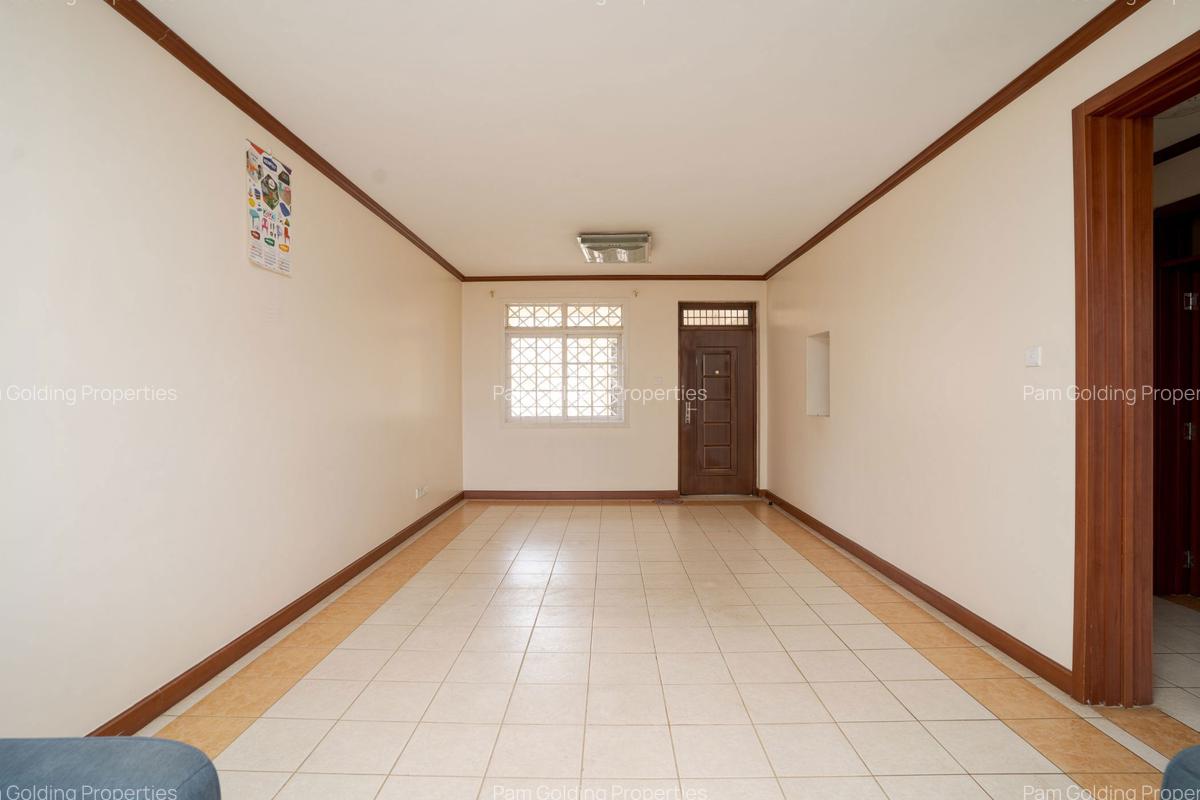 2 Bed Apartment with En Suite in Parklands - 4